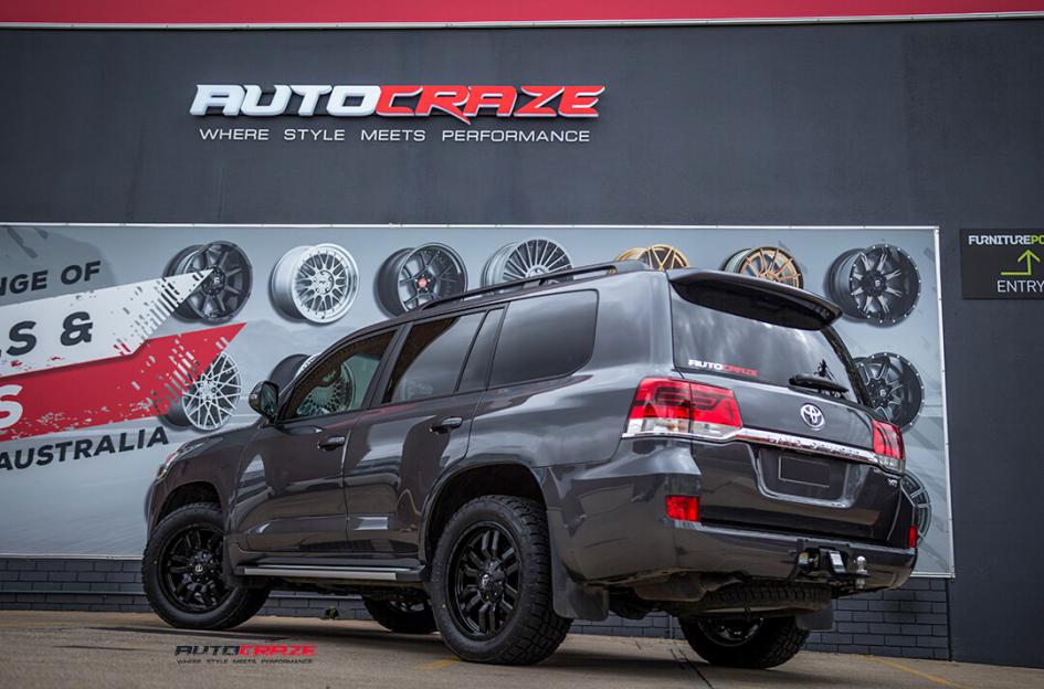 TOYOTA LANDCRUSIER SLEDGE MATTE BLACK